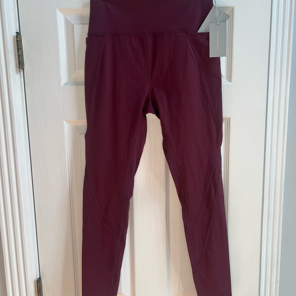 NWT ANTONIO MELANI Maroon Leggings